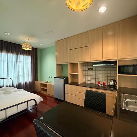 Greenview Ekkamai10 Suite Bangkok Dış mekan fotoğraf