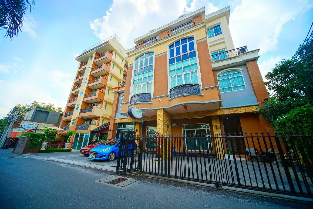 Greenview Ekkamai10 Suite Bangkok Dış mekan fotoğraf
