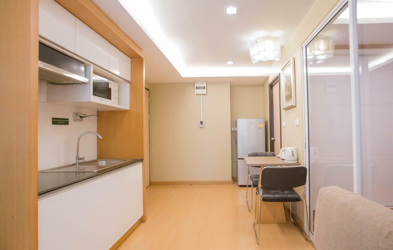 Greenview Ekkamai10 Suite Bangkok Dış mekan fotoğraf